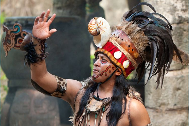 Keturunan Suku Maya masih hidup hingga saat ini dan tersebar di berbagai wilayah Amerika Tengah.