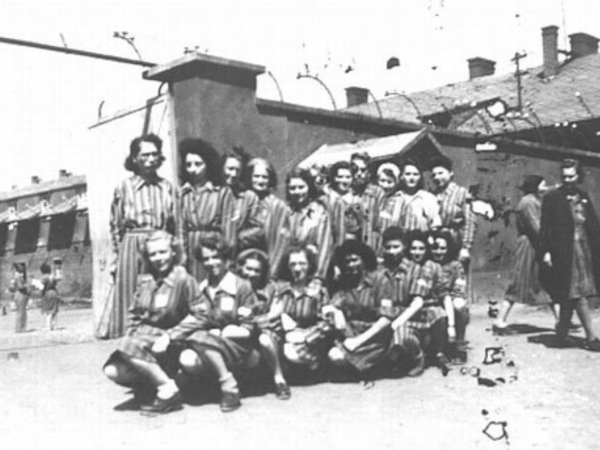 Dampak Holocaust