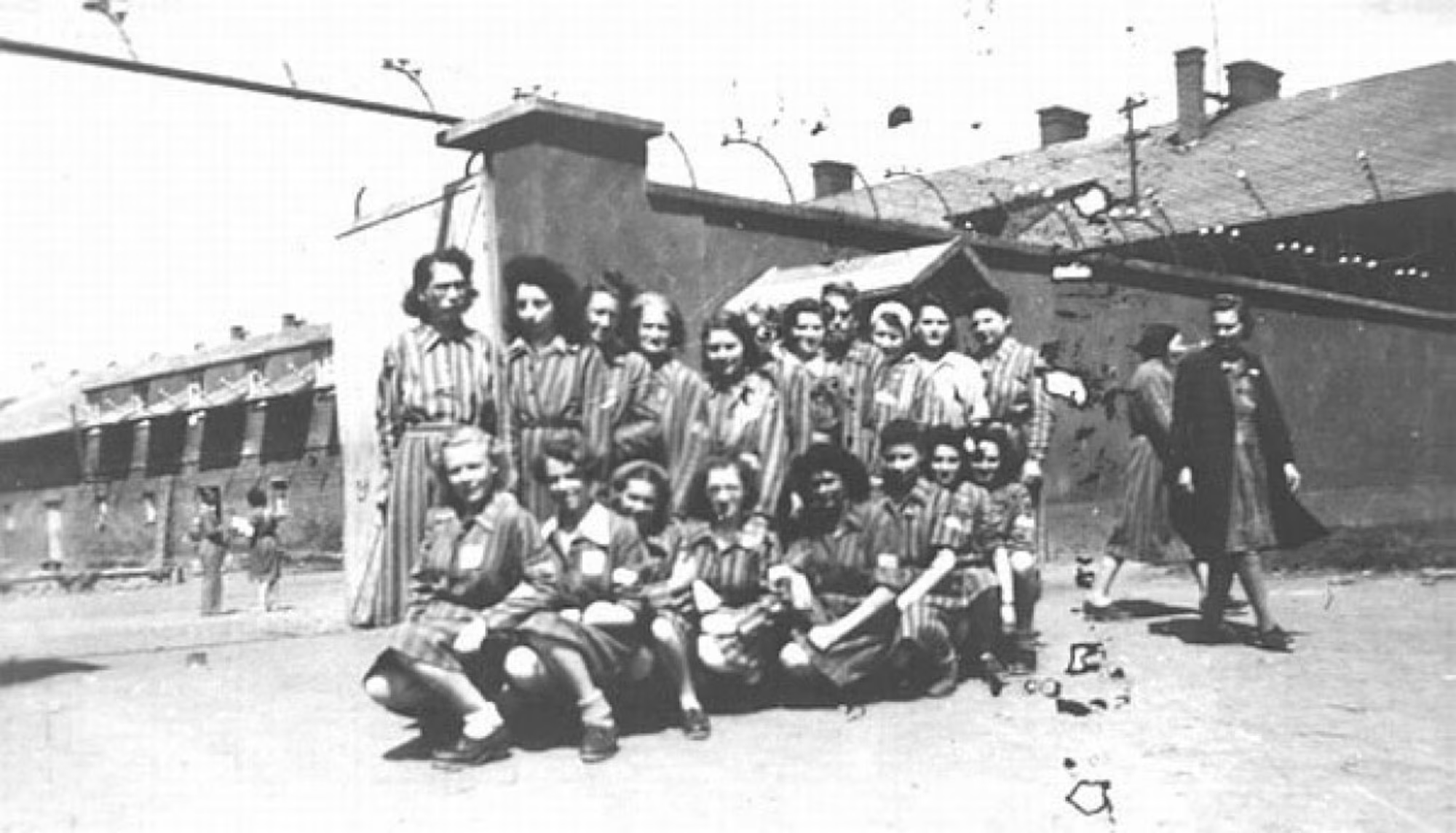 Dampak Holocaust